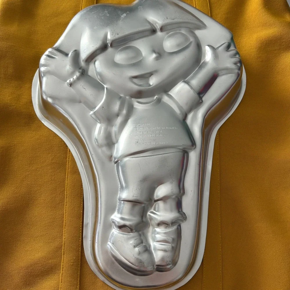 Vintage Dora the Explorer Cake Pan Wilton 2003 Viacom‎ Collectible Baking Mold